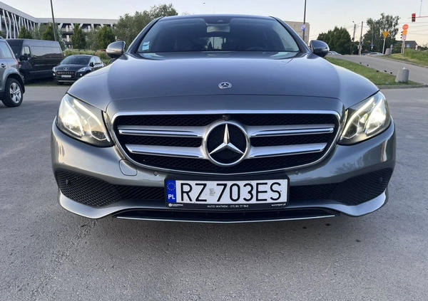 Mercedes-Benz Klasa E cena 82999 przebieg: 363000, rok produkcji 2018 z Rzeszów małe 704